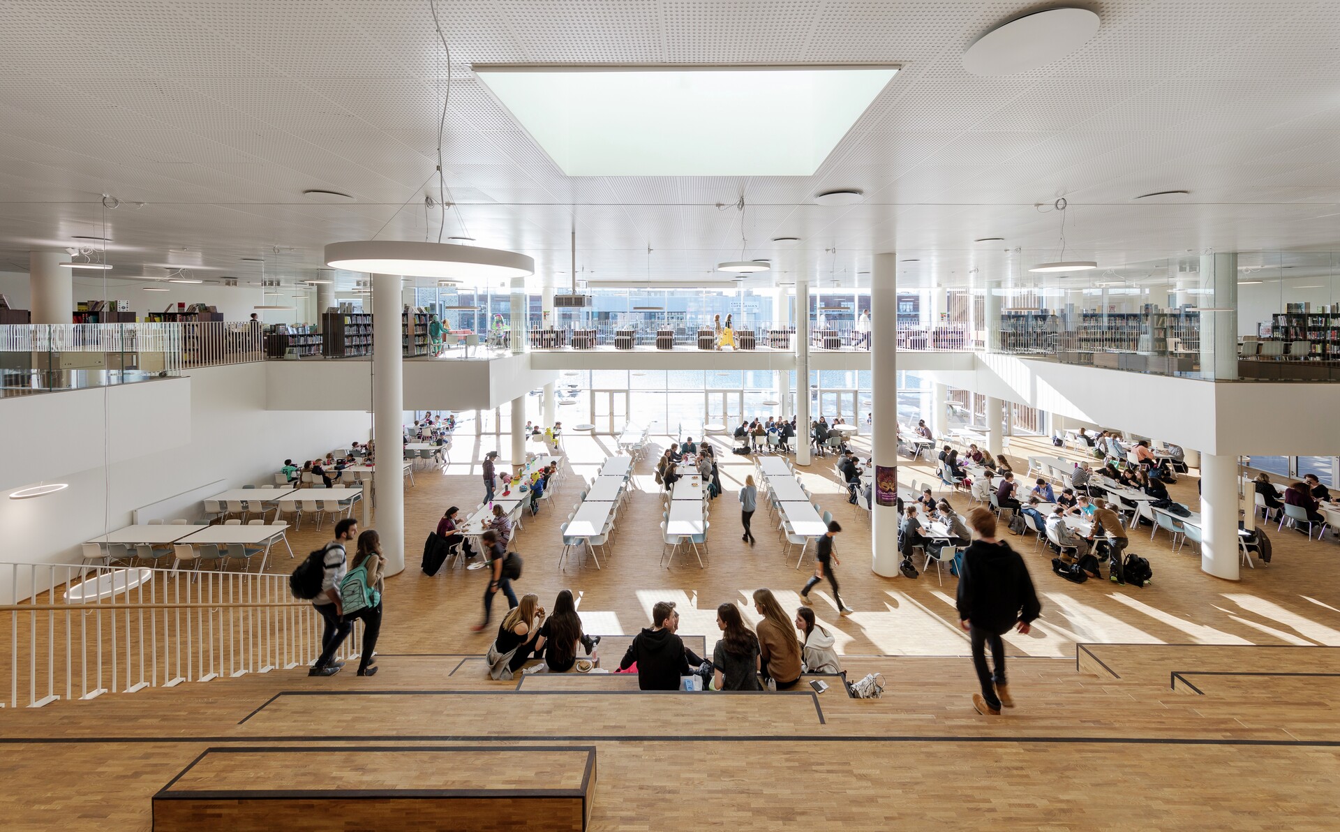 Copenhagen International School NS 07600 1920